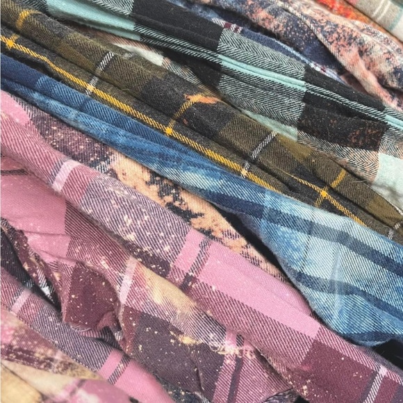 LemonAid flannel!! Beautiful colors - Picture 3 of 4